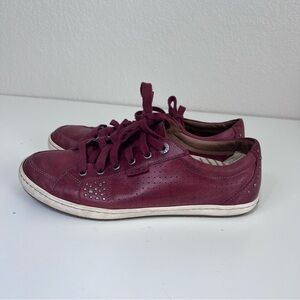 TAOS WOMEN'S FREEDOM LEATHER COMFORT CASUAL SNEAKER